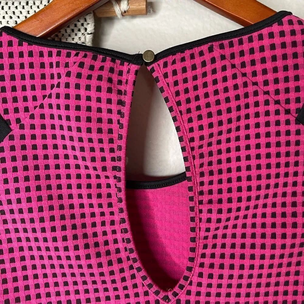 2B Bebe Pink Mesh Crop Top - Picture 6 of 6